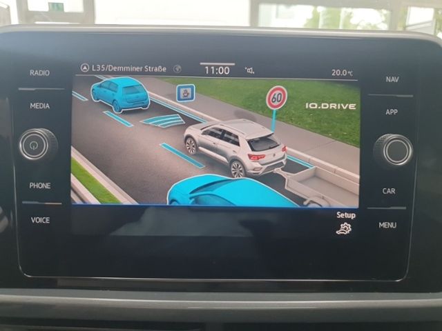 Fahrzeugabbildung Volkswagen T-Roc  1.5 TSI DSG Style AHK LED NAVI PDC SHZ