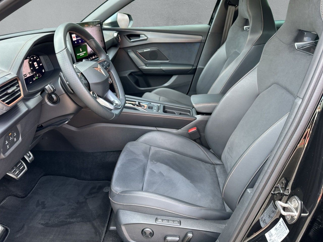 Fahrzeugabbildung CUPRA Leon Sportstourer 1.5 eTSI 150PS