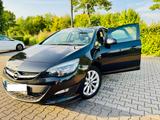 Opel Astra J 1.4 Turbo Active 103kW Active - gepflegt