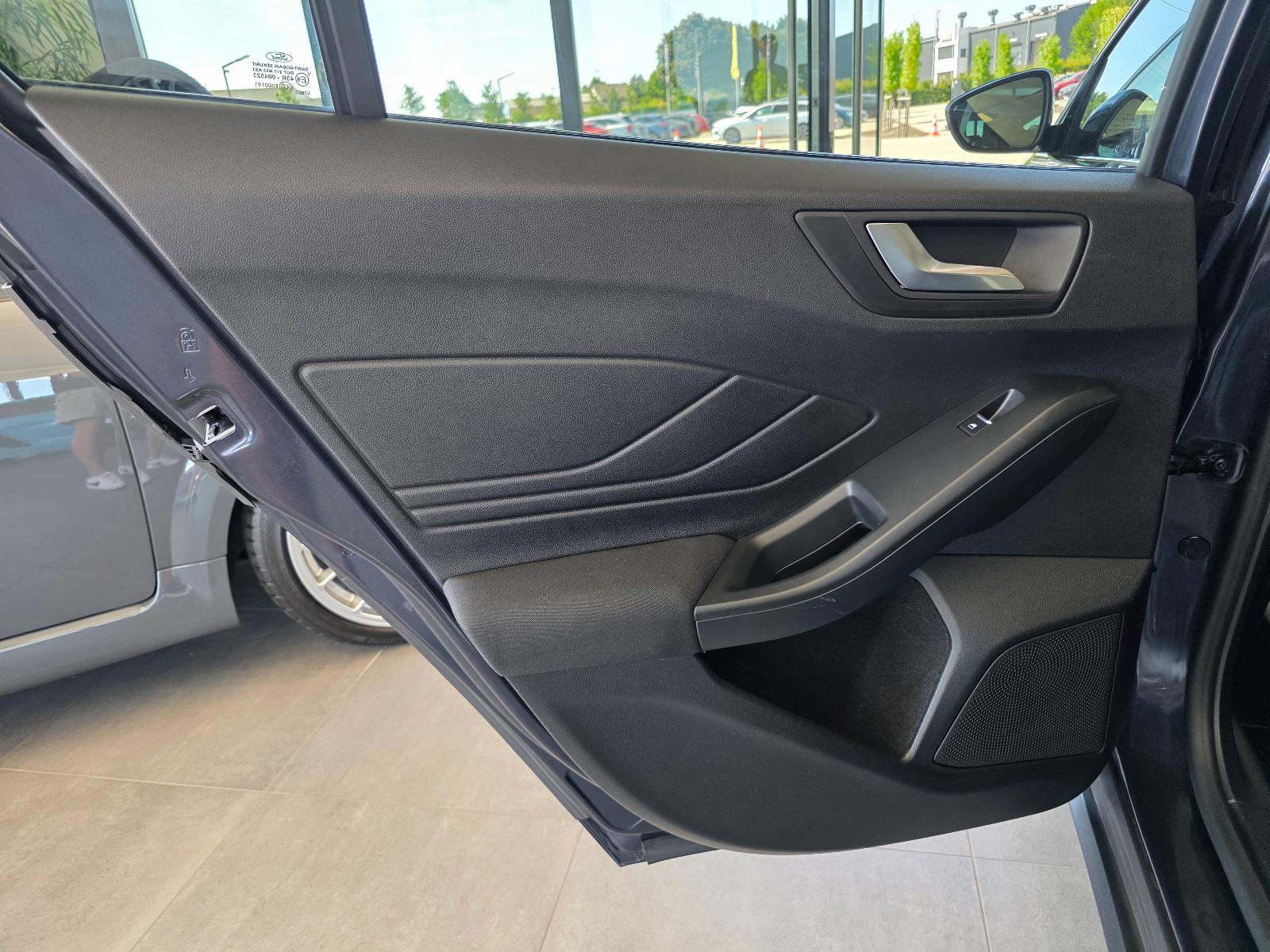 Ford Focus Tur. Titanium*Led*Ahk*Acc*Kamera*Pano*B&O*