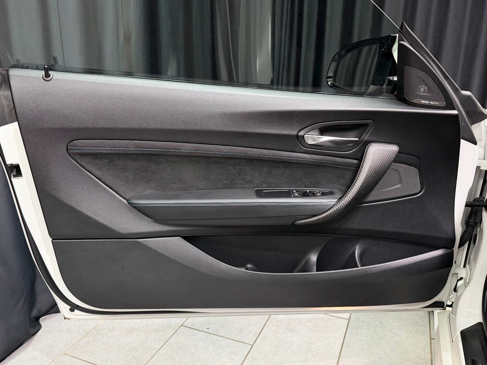 Fahrzeugabbildung BMW M2 Competition|H&K|KW|RF-Kamera|Assistent