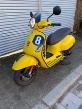 Vespa 300 GTS / Sondermodell/ Mattgelb - VESPA GT