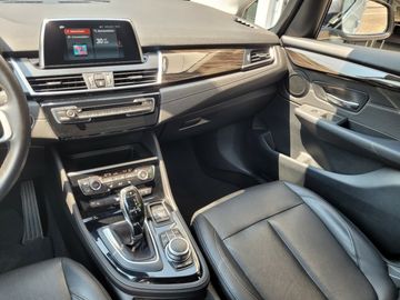BMW 220 Active Tourer - 8
