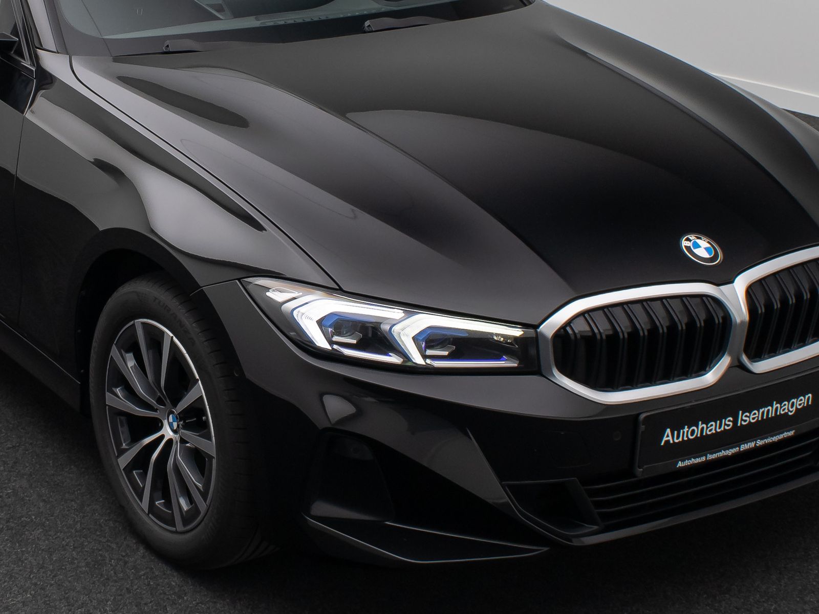 Fahrzeugabbildung BMW 320d xD Kamera DAB H/K Panorama HUD Ad.LED Sport