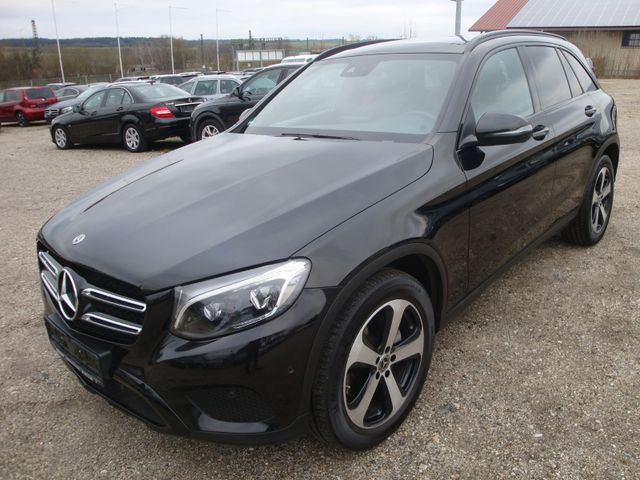 Mercedes-Benz GLC 220 d 4Matic  LED/ILS/Leder/Panoramadach/AHK