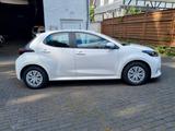Toyota Yaris 1.0*1HAND*KLIMA*KAMERA*SCHECKHEFT TOYOTA - Toyota Yaris Gebrauchtwagen in Düsseldorf