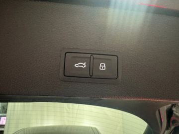 Audi Q2 35 TFSI S line Panodach Kamera elek. Heckkl.