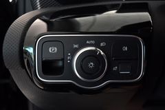 MERCEDES-BENZ A 220 d 4Matic Lim.~Teilleder~LED~Navi~Automatik