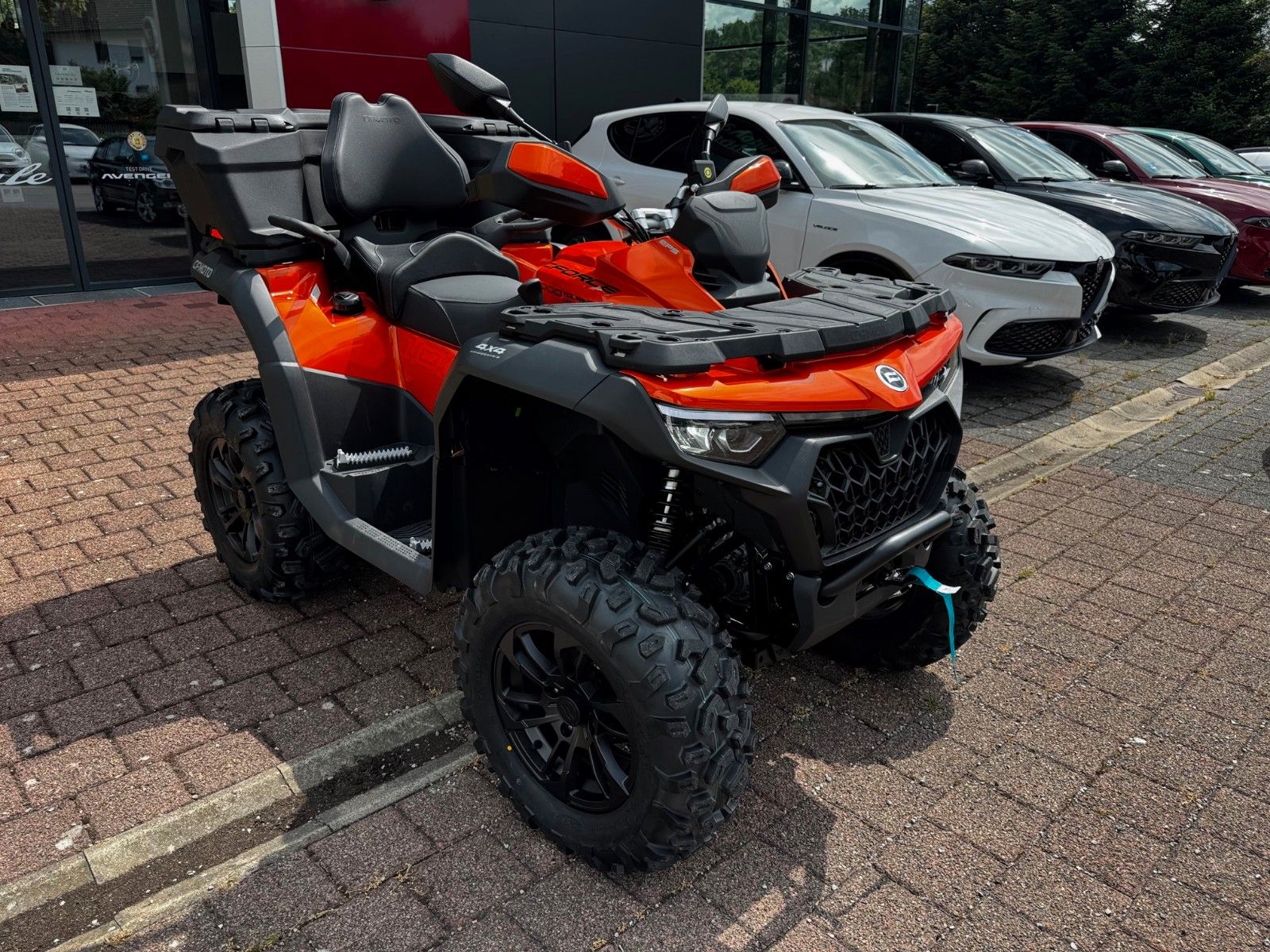 Fahrzeugabbildung CFMOTO CForce 1000 Touring ABS Lava Orange