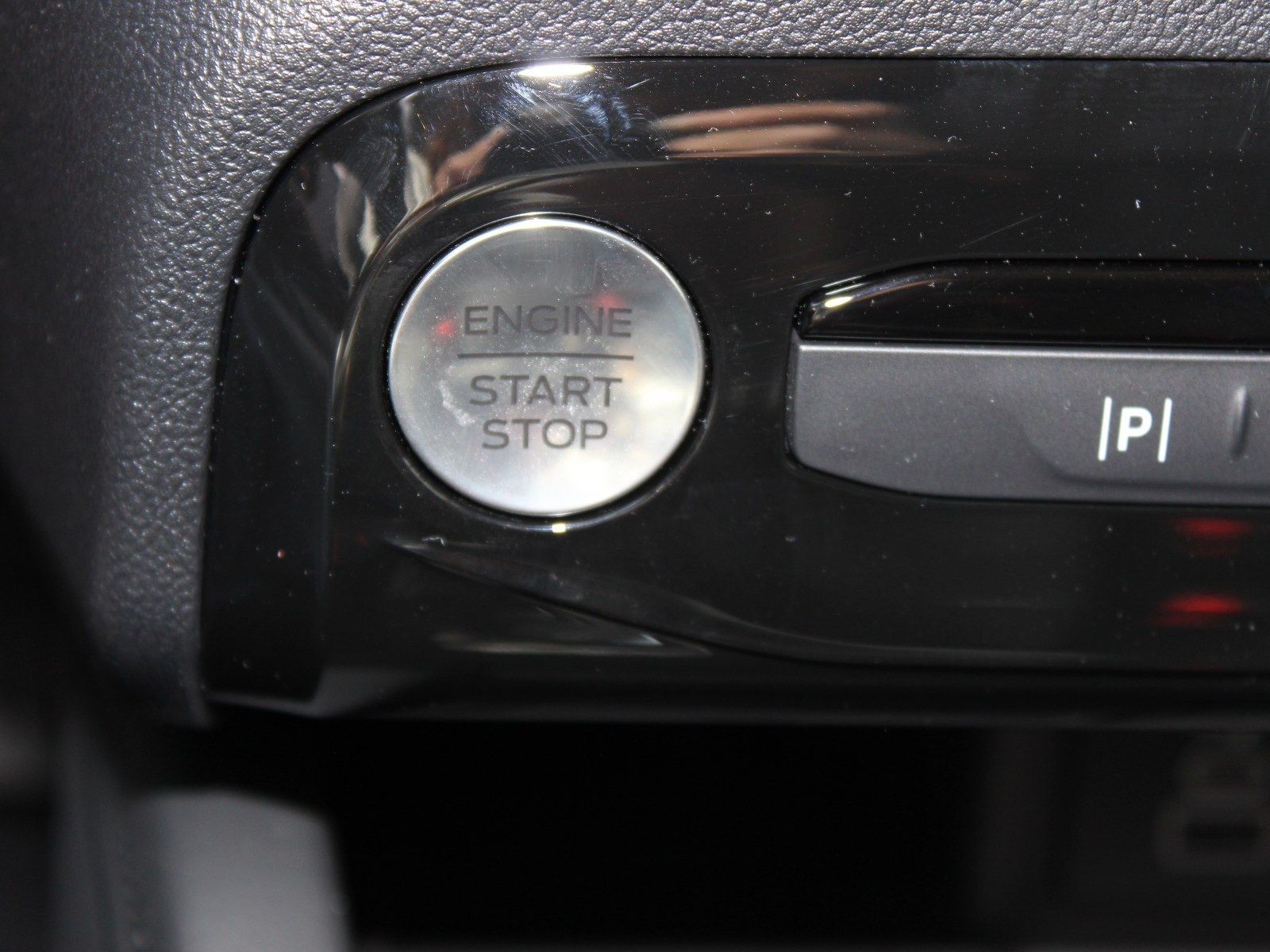 Fahrzeugabbildung Ford Kuga Hybrid Titanium