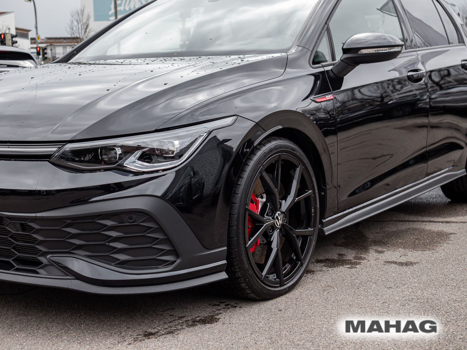 Volkswagen Golf VIII GTI CLUBSPORT 2.0 TSI BlackStyle AKRA foto 9