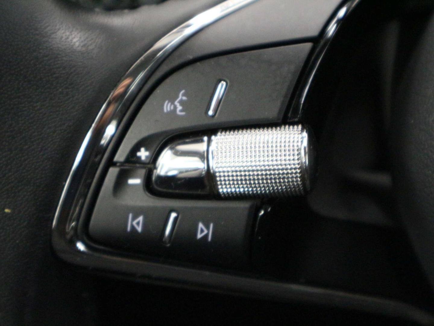 Skoda Kamiq 1.0 TSI Tour 6-Gang LED/NAV/DC/RFK/PDC/SH, миниатюра 8