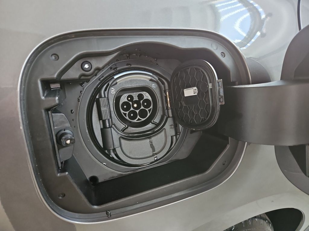 Fahrzeugabbildung Mercedes-Benz B 250 e Progressive AHK Navi LED SHZ Tempomat
