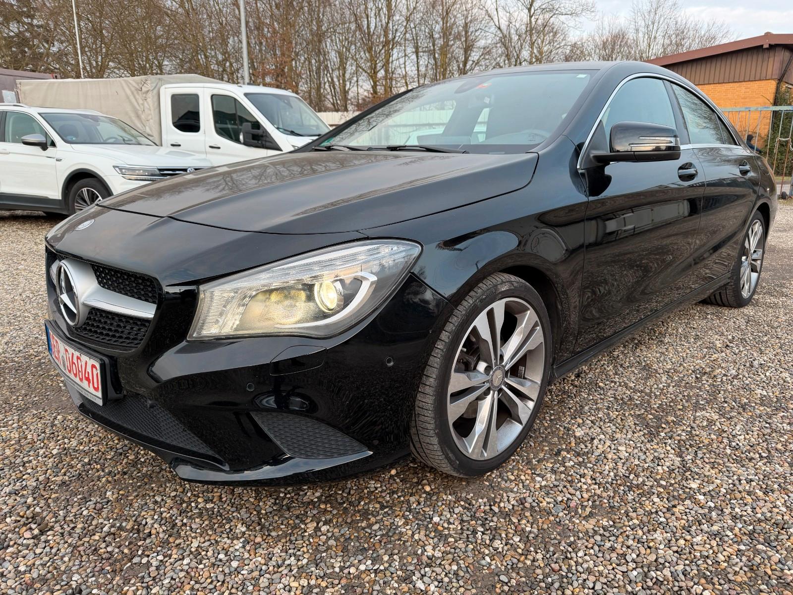 Mercedes-Benz CLA 200 URBAN 7G-DCT+Leder+Xenon+SHZ+PDC+NAVI+E6