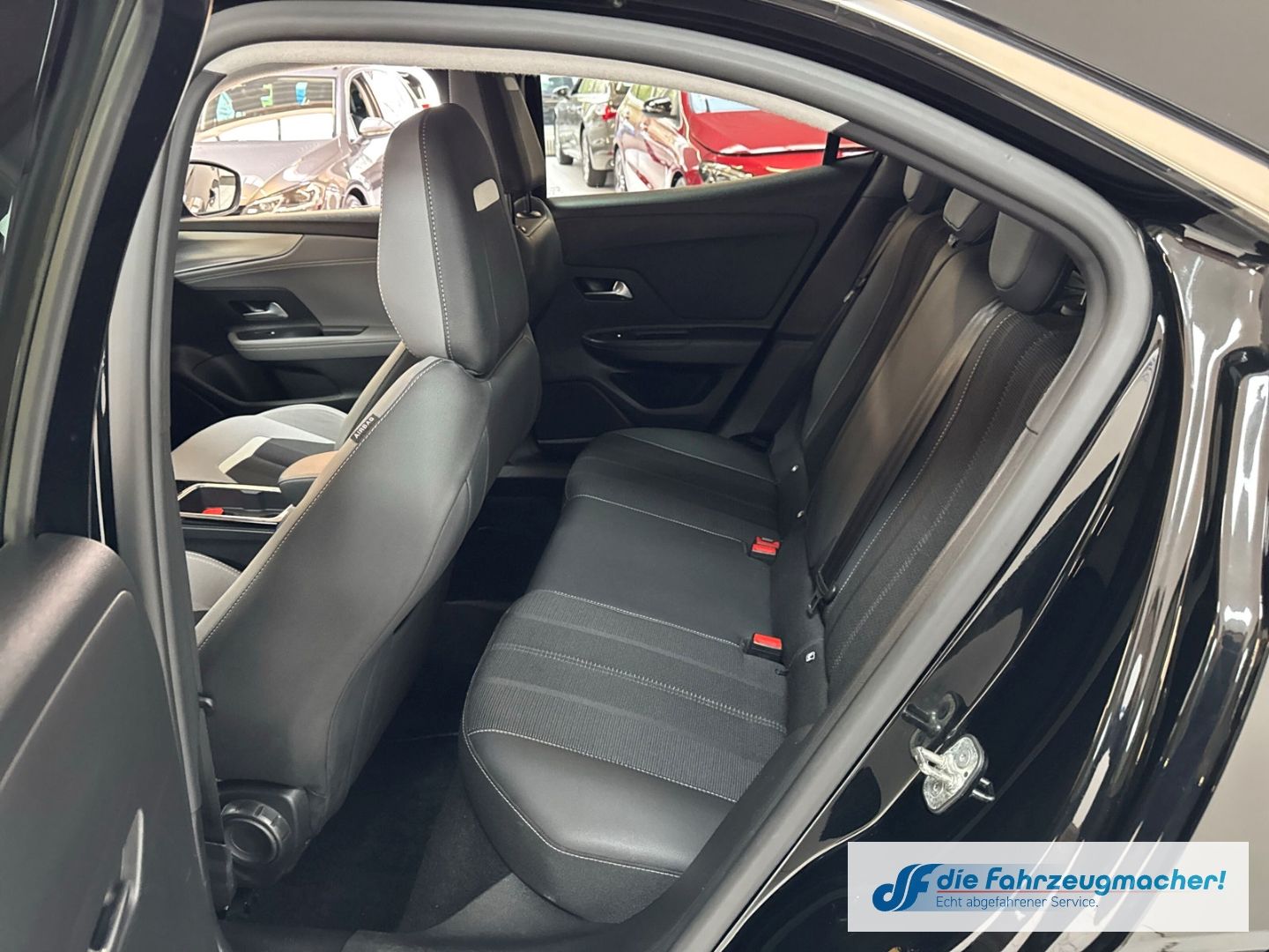 Fahrzeugabbildung Opel Mokka e Elegance Navi Digitales Cockpit LED ACC