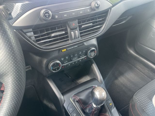 Fahrzeugabbildung Ford Focus 2.0 EcoBlue, ST-Line Navi, Sitzheizung, DA