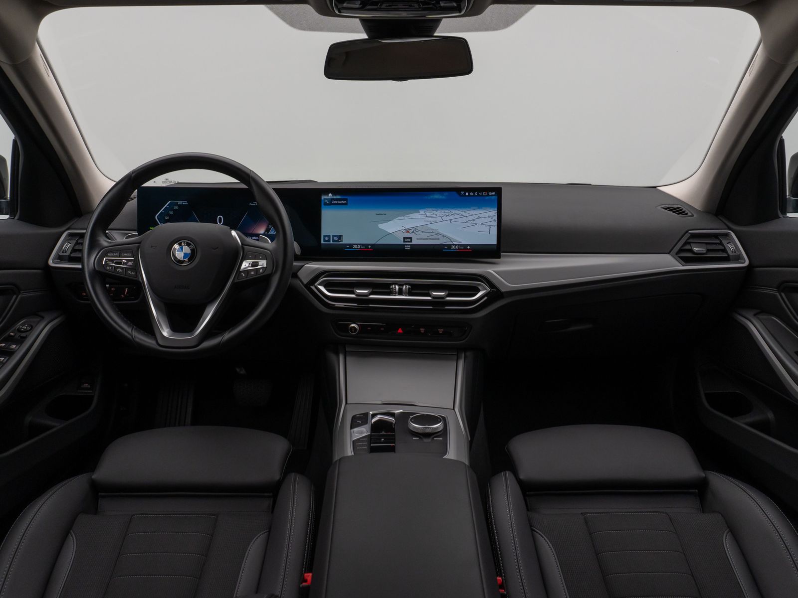 Fahrzeugabbildung BMW 320d xD ACC HUD Kamera DAB Sportsitze Teilleder