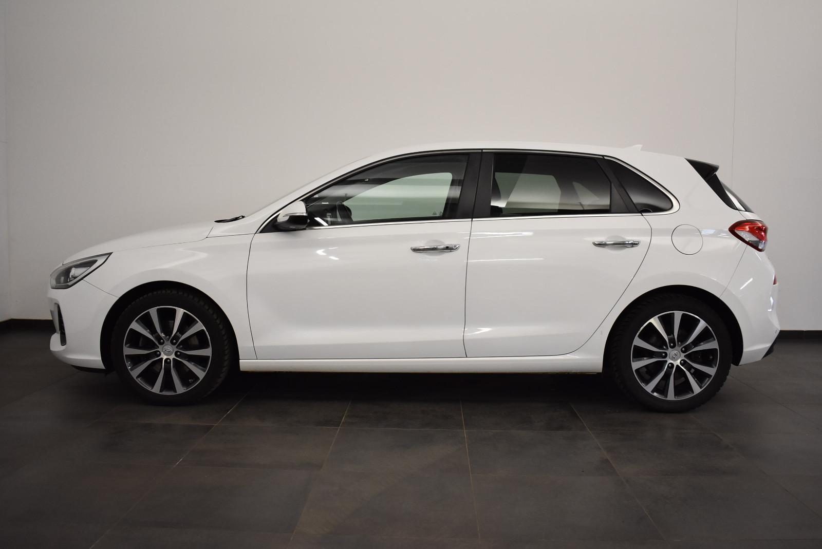 Hyundai i30 Premium/LED/NAVI/WINTERPAKET/DAB/RFK