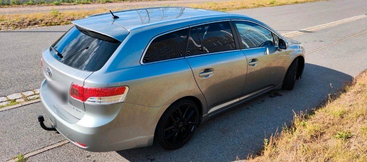 Toyota Avensis 2011 — engine 150 HP (110kW)