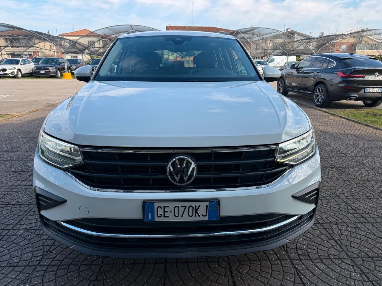 Volkswagen Tiguan 2.0 TDI 150 CV SCR DSG Eleganc imagem 2
