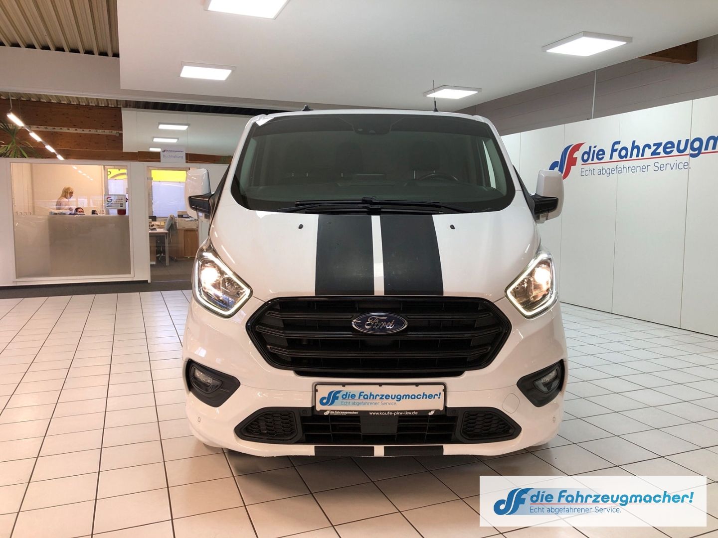 Fahrzeugabbildung Ford Transit Custom Kasten 290 L1 Sport 2.0 TDCI EU6d