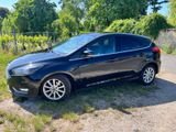 Ford Focus 1,5 TDCi Automatik, Navi, Schiebedach