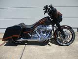 Harley-Davidson Street Glide CVO FLHXSE,"Bagger"Roland Sands Par - HARLEY-DAVIDSON 2011 CVO