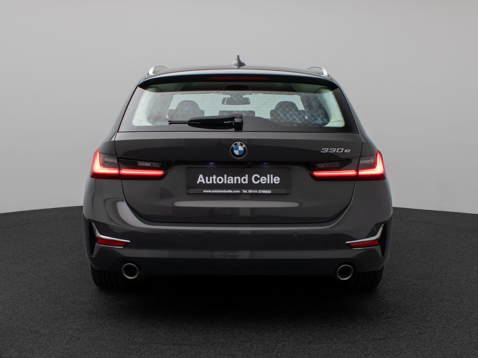 Fahrzeugabbildung BMW 330e Luxury Line Kamera Pano HUD HiFi Individual