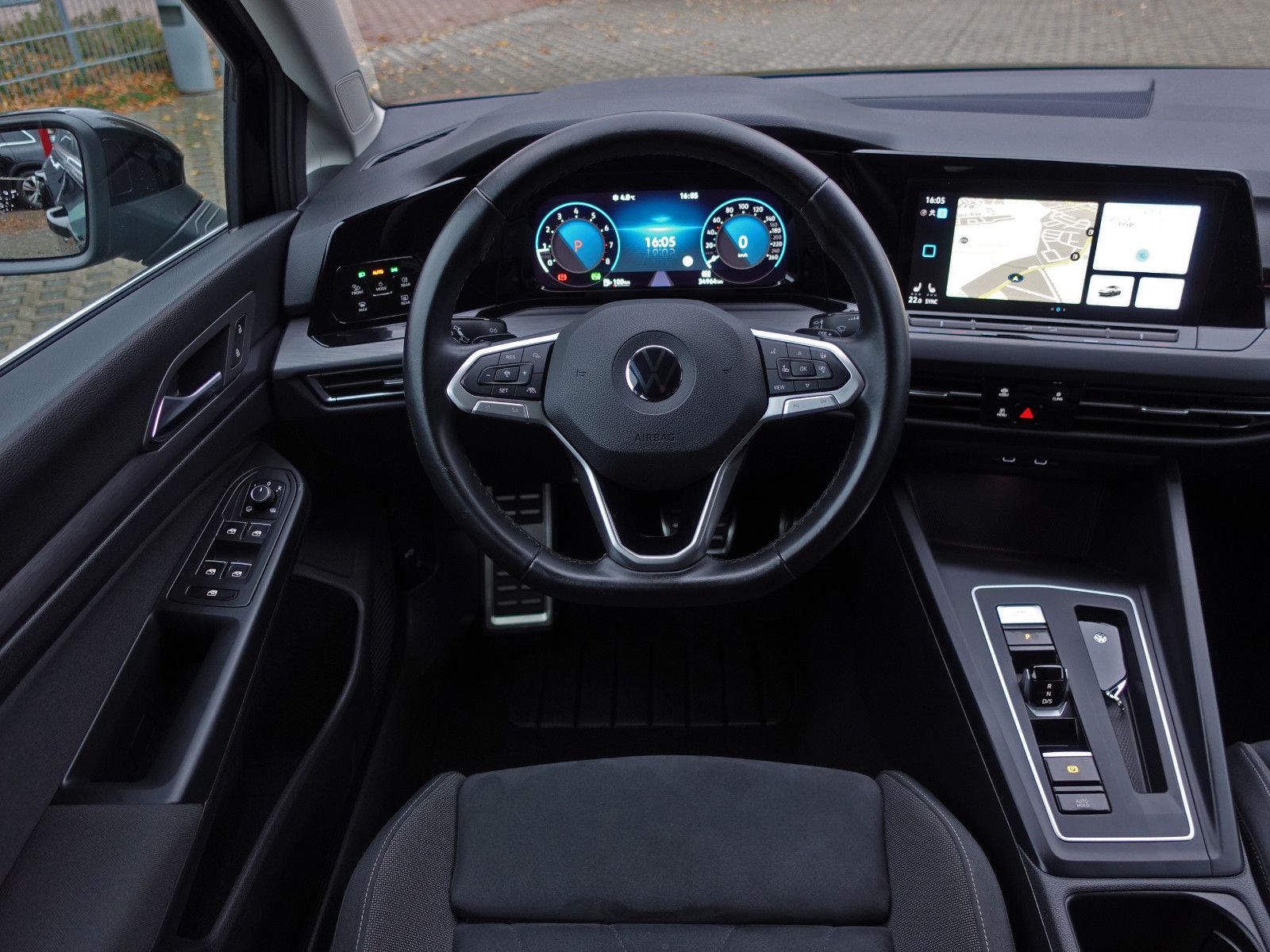 Fahrzeugabbildung Volkswagen Golf 2.0 TSI DSG 4MOTION Style IQ.Light Assist.