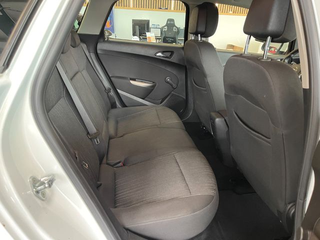 MYAUTOCENTER – Gebraucht- und Jahreswagen mit Werkstattservice in Pfaffenhofen Opel Astra J Sports Tourer Design Edition *PDC*Klima*