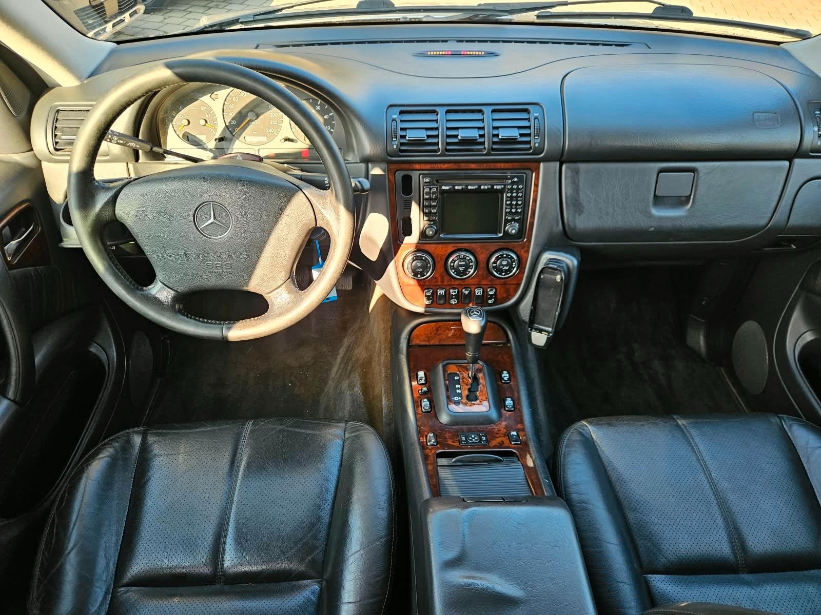 Mercedes-Benz ML270 2004 — photo 10