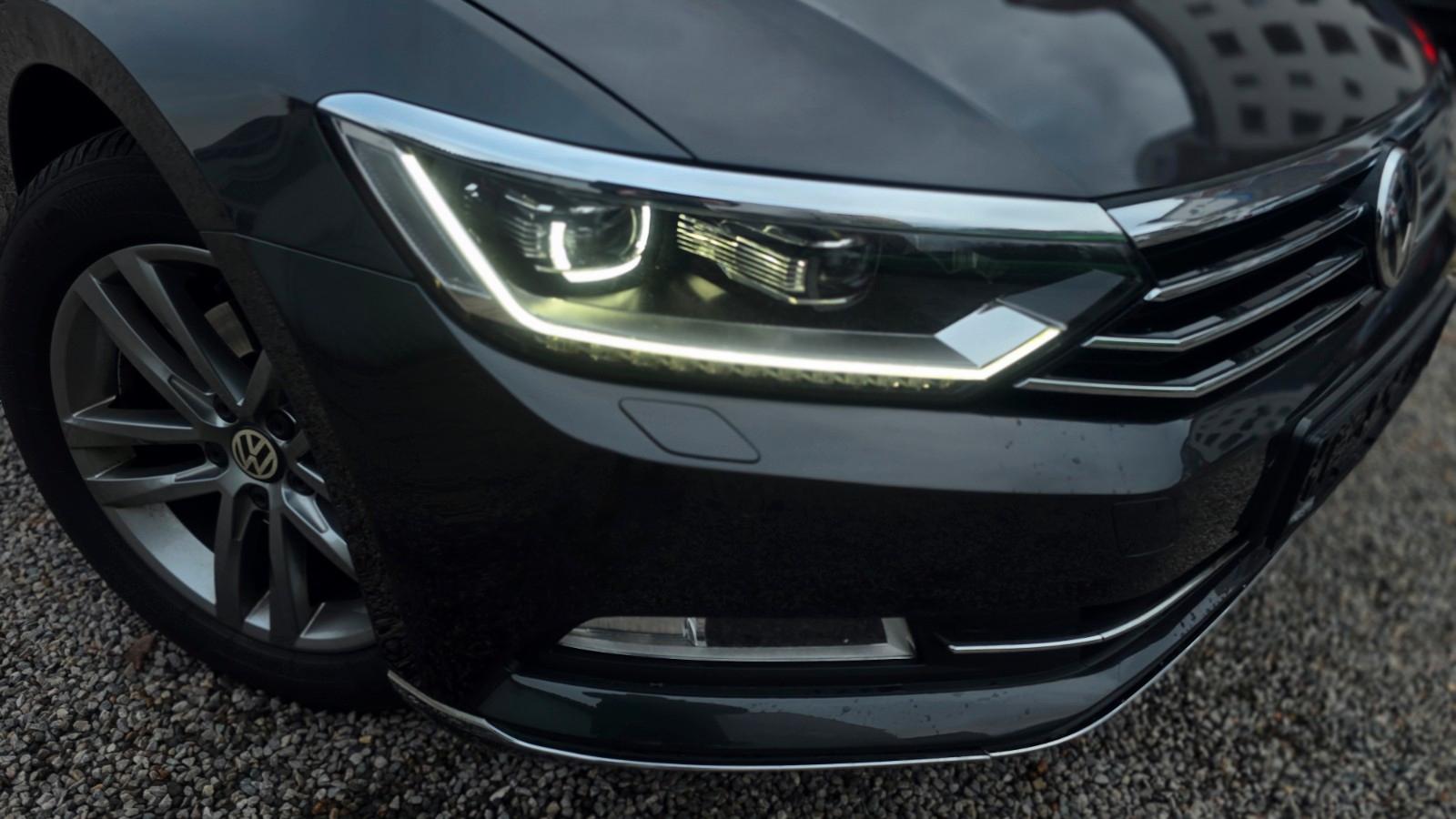 Volkswagen Passat Variant Highline  LED Nav Matrix