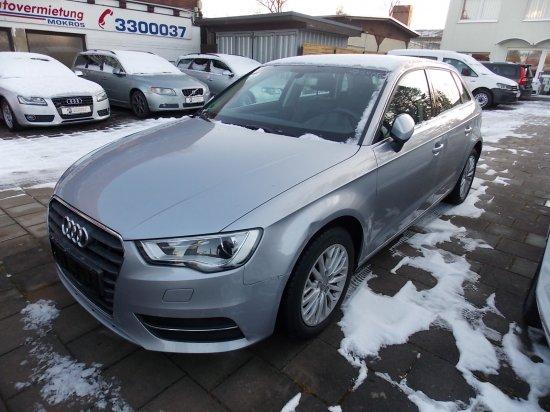 Audi A3 1.4 TFSI Sportback S tronic Ambiente BiXenon 