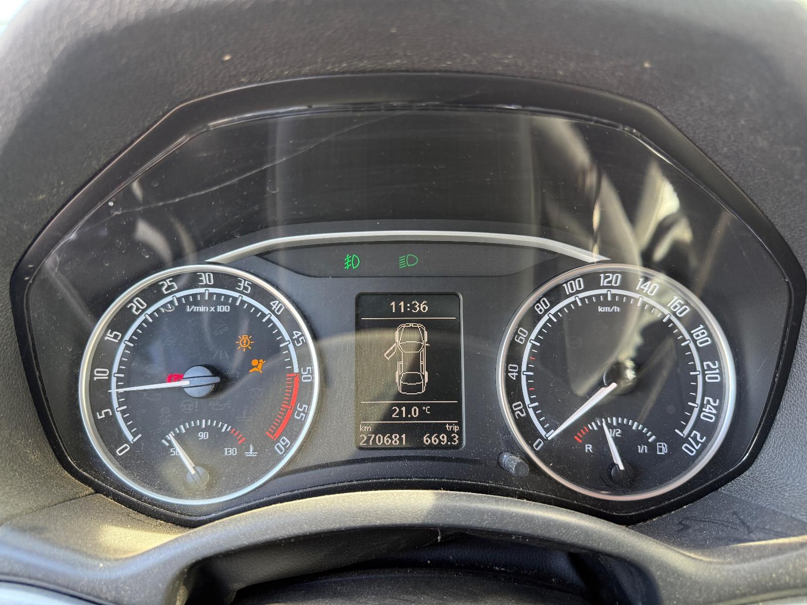 Skoda Octavia 2011 — photo 16