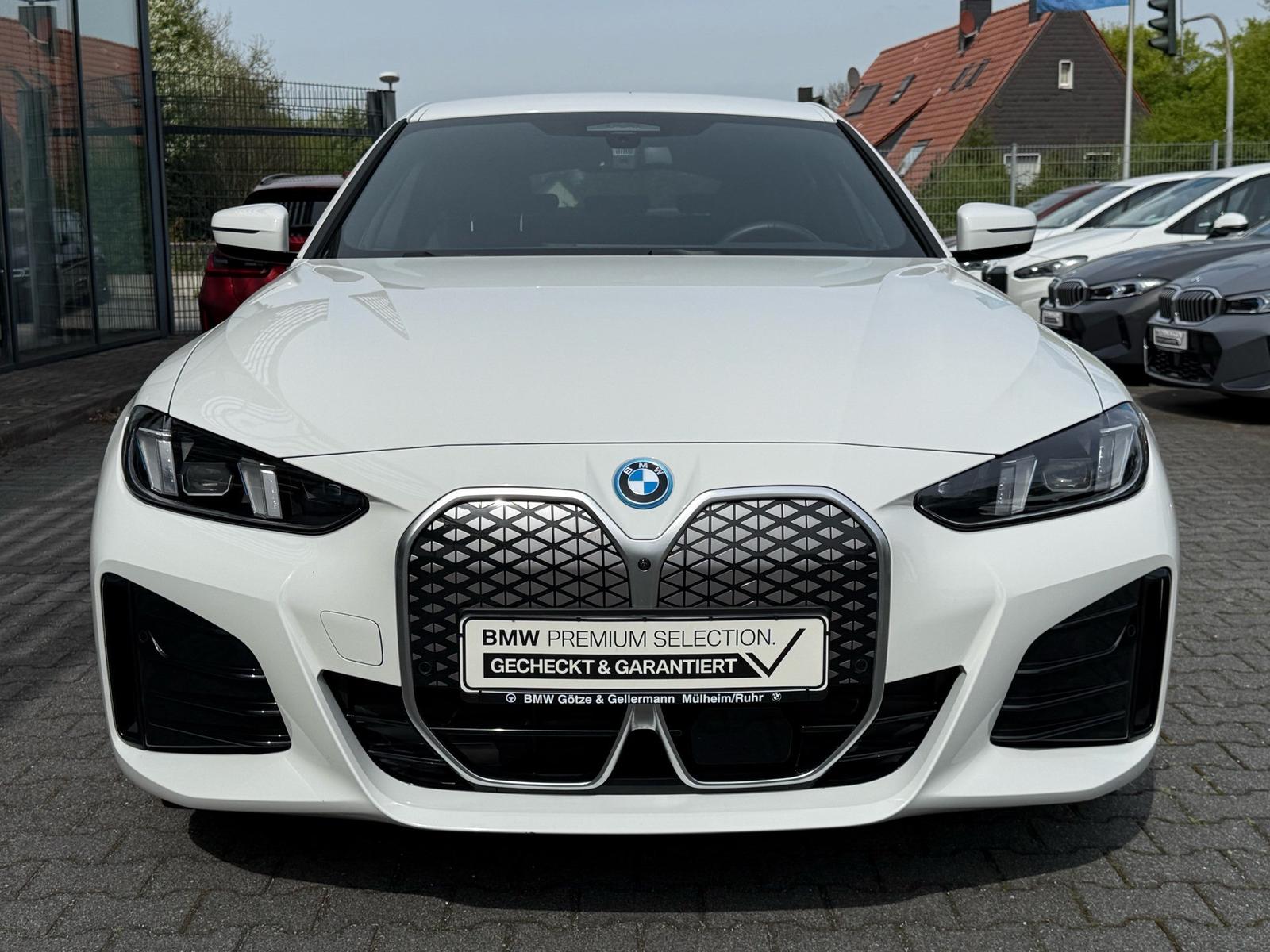 BMW i4 xDrive40 M Sportpaket //Stop&Go HiFi HUD