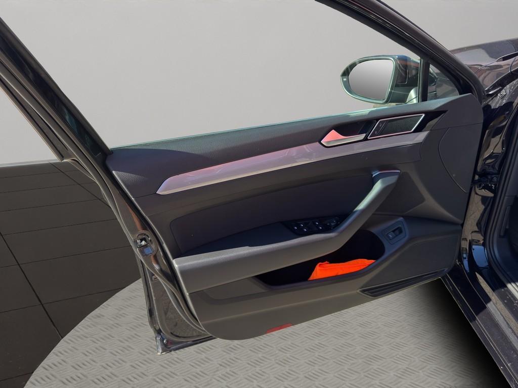 Volkswagen Passat Business TDI NaviPro AHK Matrix, миниатюра 10