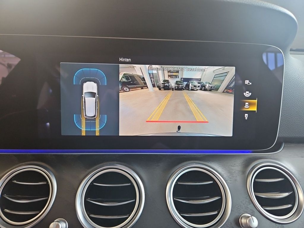 Fahrzeugabbildung Mercedes-Benz E 200 T Avantg. AHK Totwi. Navi LED KAM Ambie.