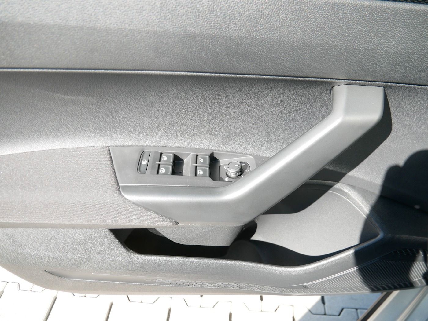 Fahrzeugabbildung Volkswagen Taigo 1.0 TSI Life Kamera LED SHZ Klimaautomatik