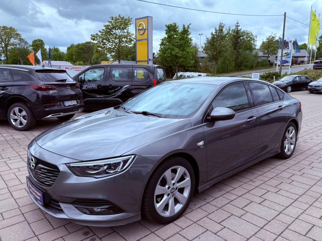 Insignia 4x4 2.0 154 kW 209 PS Klimaautomatik, 3