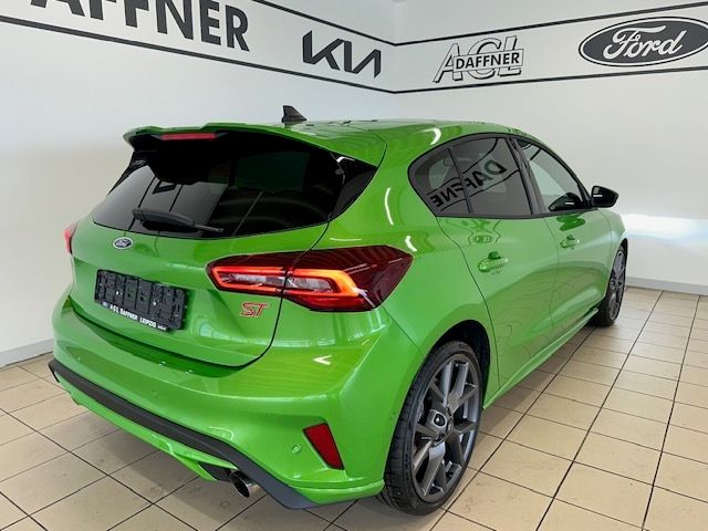 Fahrzeugabbildung Ford Focus ST X 2.3 EcoBoost EU6e