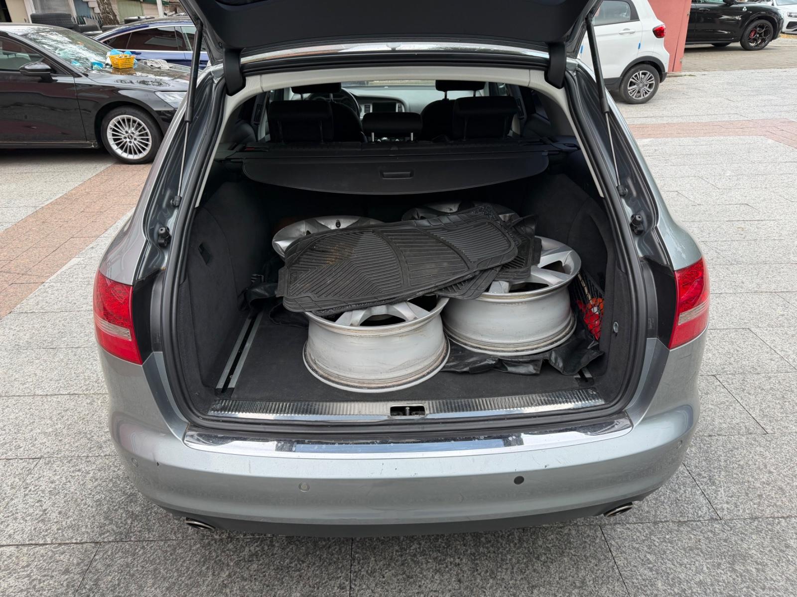 Audi A6 2010 — photo 12