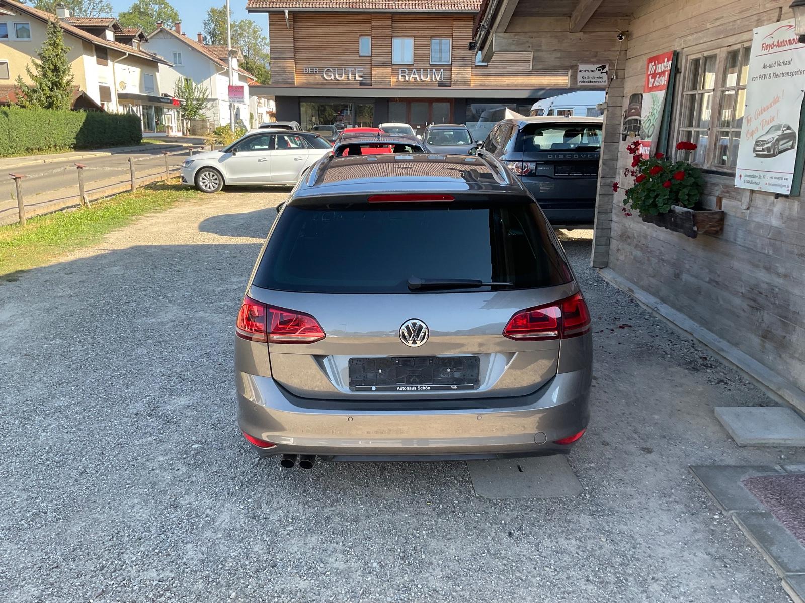 Volkswagen Golf 2014 — rear view
