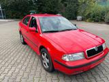 Skoda Octavia 1.8 20v - Skoda Octavia: 20v