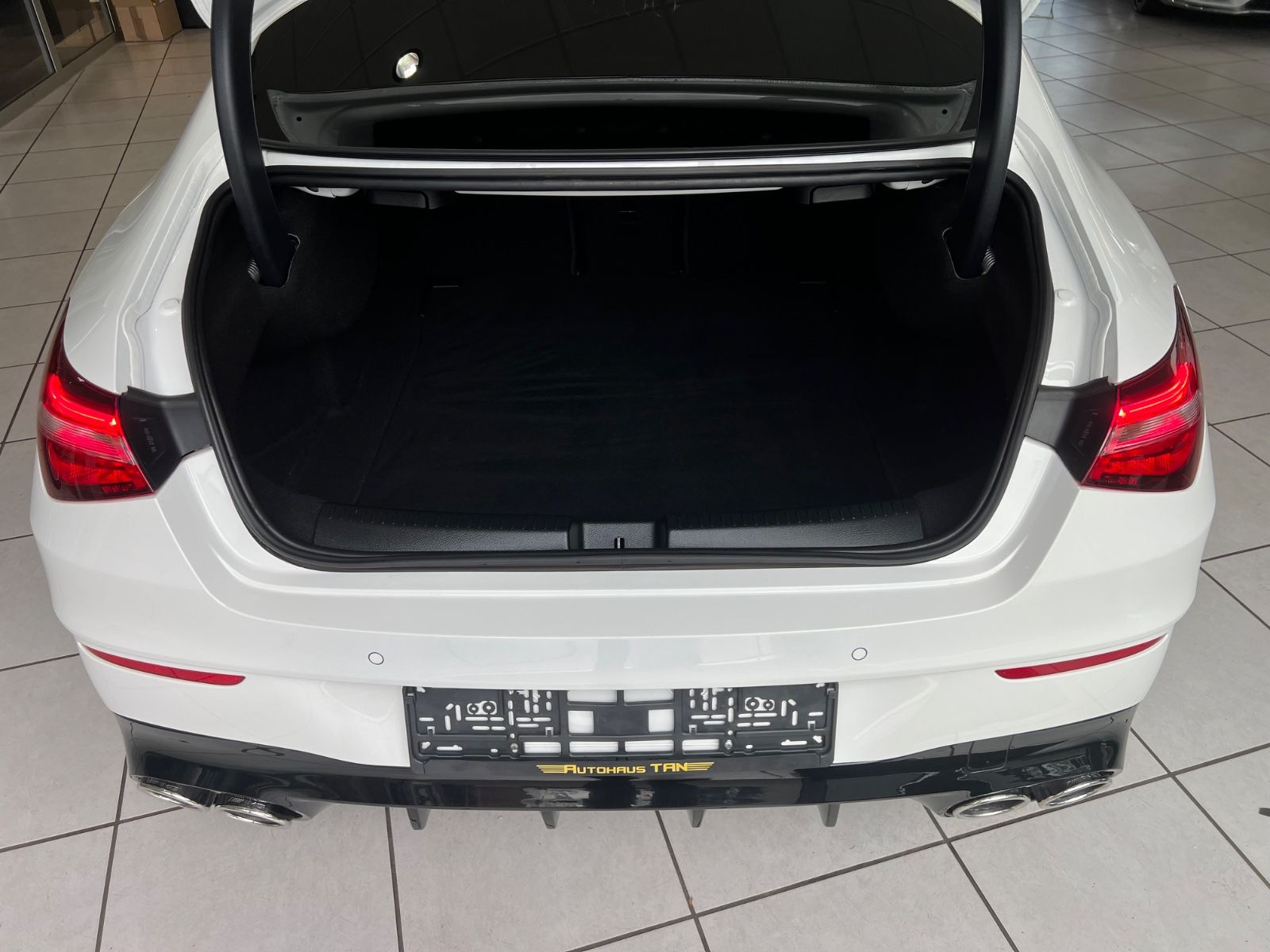 Fahrzeugabbildung Mercedes-Benz CLA 200 AMG * 35 AMG OPTIK *