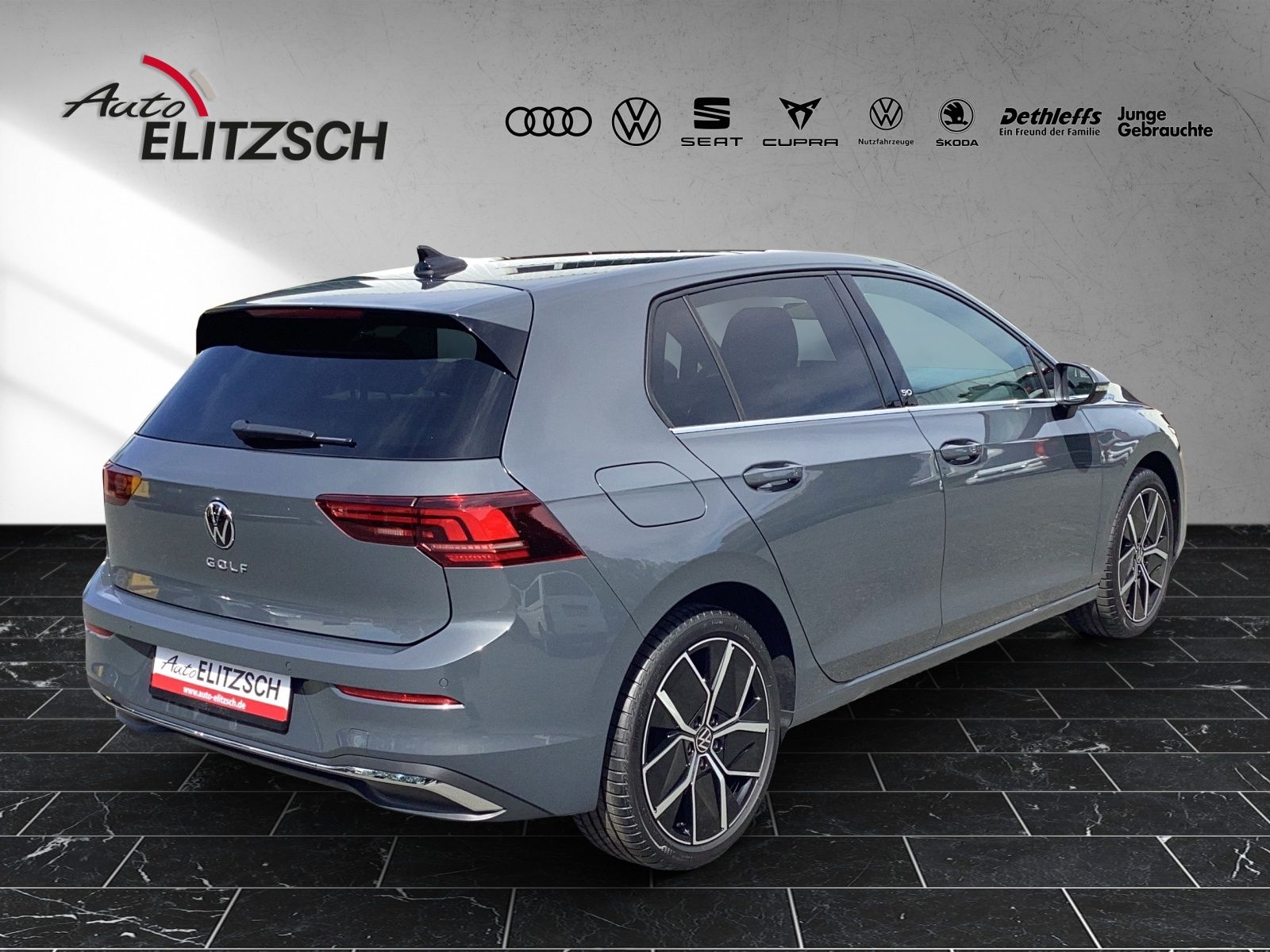 Fahrzeugabbildung Volkswagen Golf VIII eTSI Edition 50 DSG Matrix AHK Pano HU