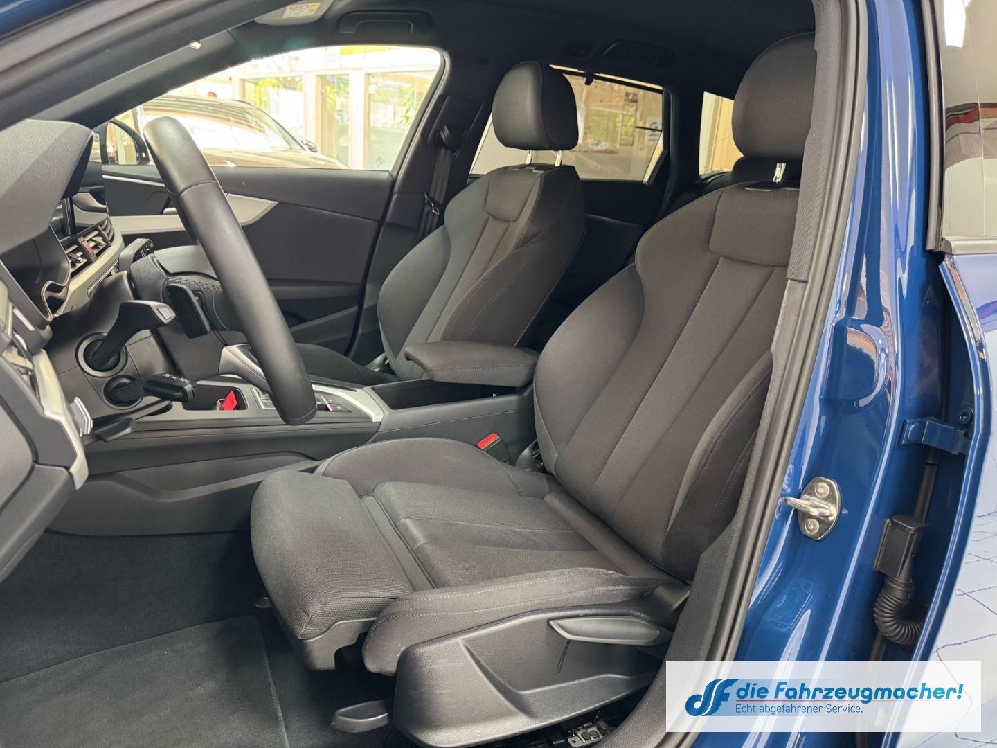 Fahrzeugabbildung Audi A4 Avant 35 TFSI S line 2.0 EU6d Sportpaket AHK-