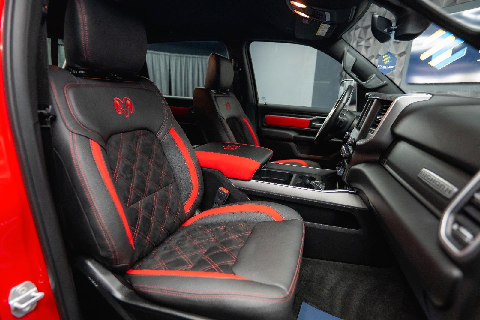 Fahrzeugabbildung Dodge RAM 5.7 V8 HEMI 4x4 RED DEVIL Offroad NightPaket