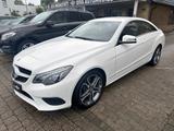 Mercedes-Benz E 250 Coupe Automatik, Comand, LED - mit Benzin-Antrieb: Weiß, Sportwagen