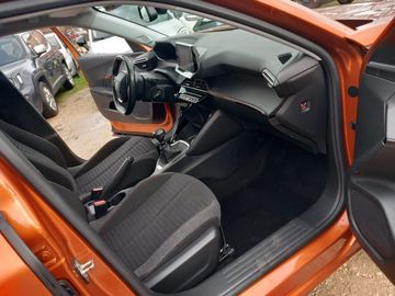 Peugeot 2008 - 8