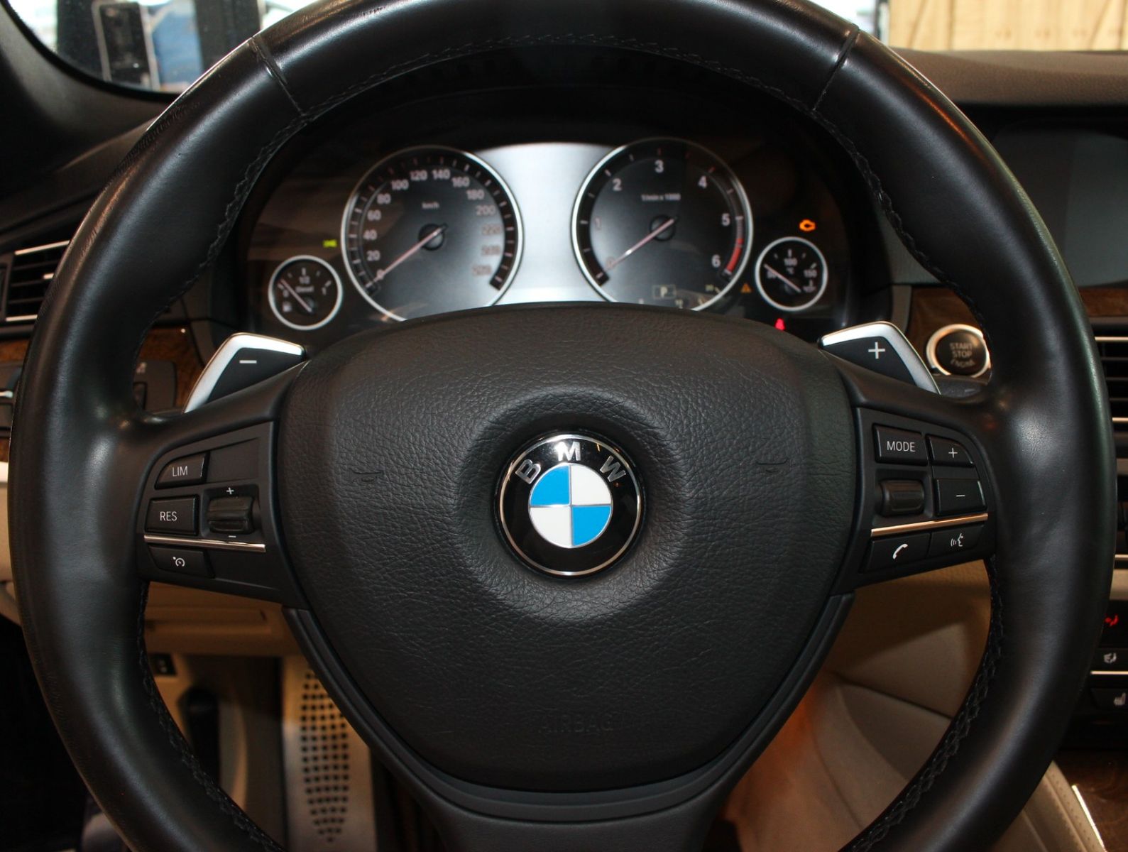 Fahrzeugabbildung BMW 535d M- Sport Paket*2.Hand*GSD* Navi*Bi-Xenon